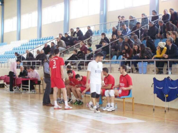 Gençlikspor, destek için voleybol maçına bekliyor 