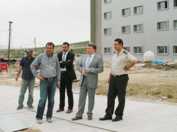 Karahan, Kampus ve Yurt Binasında