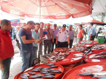 Balık Satıcıları Denetlendi