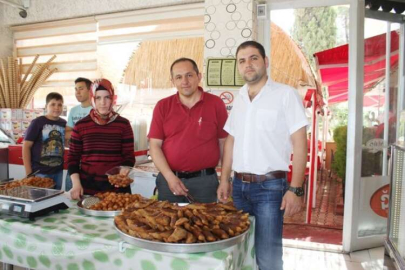  İftar Sonrası Dondurma ve Tatlıya Hücum