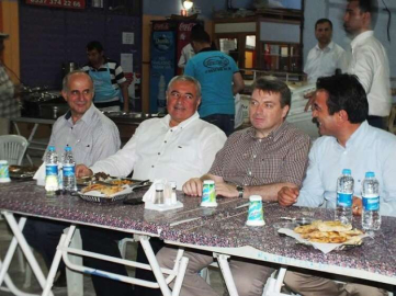 Antalya Ticaret Borsası iftar verdi