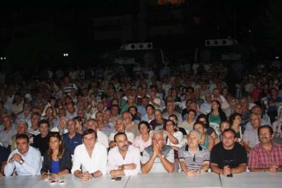 İhsanoğlu komisyonundan miting gibi toplantı
