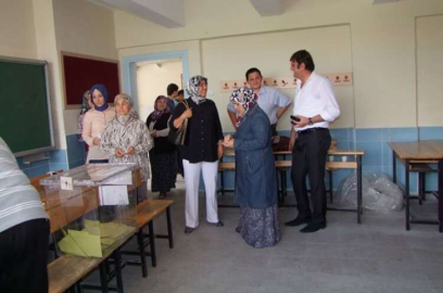 Gökce’ye sandık başında ilgi