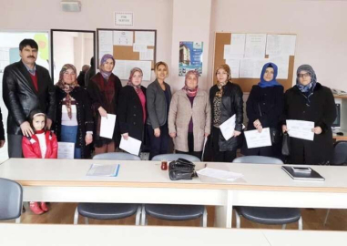 Kursiyerler belgelerini aldılar