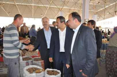 Samani pazarı gezdi