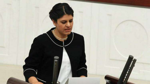 Dilek Öcalan yemin etti, göreve başladı