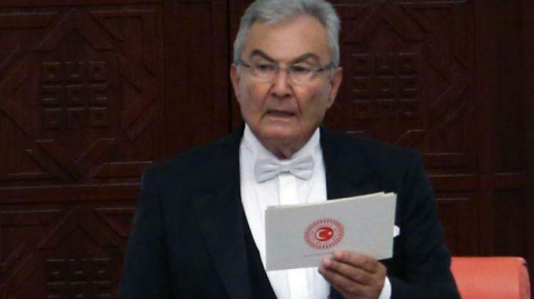Deniz Baykal yemin töreni sonrası ilk kez konuştu