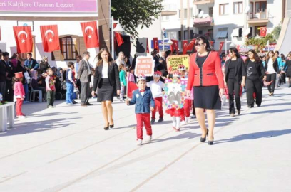 Cumhuriyet Bayramı törenlerle kutlandı