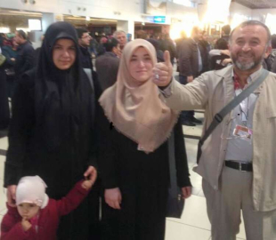 Çil Umre ziyaretine gitti