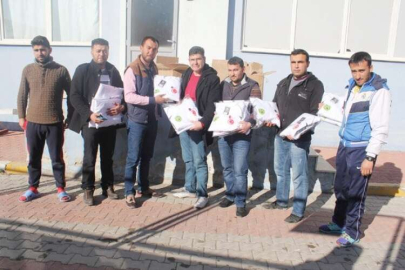 Esnaflardan genç sporculara anlamlı hediye