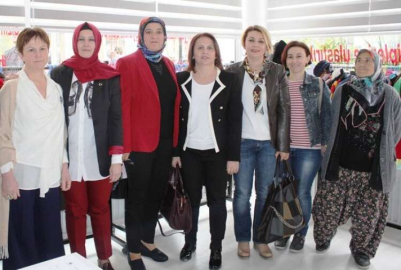  Siyasi Kadınlar sosyal destek için birlik oldu