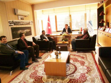 Başkanlar kaldırımlar için görüştü