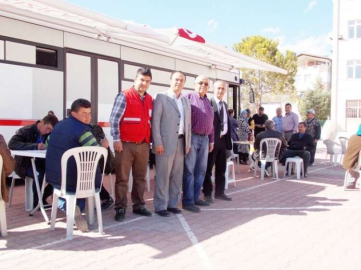 Alkışlar Yaşar Yalçın İlkokulu’na