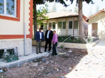 Gökce’den eğitim yuvalarına destek
