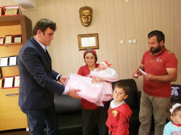 Başkan Gökce’den “Hoş geldin” paketi