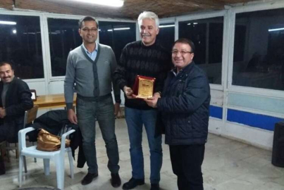 Ali Barut’a teşekkür plaketi