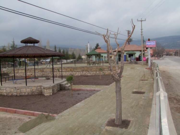 Korkuteli Belediyesi Park yapmaya devam ediyor