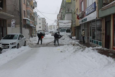 Esnaf kendi işini kendi yaptı