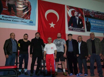 Başkan Gökce Güreş  Kulübünü ziyaret etti