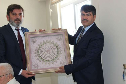 Tanrıkulu ve Gökce’ ye hediye
