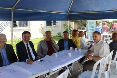 Cumhuriyet ortaokulu kermes düzenledi