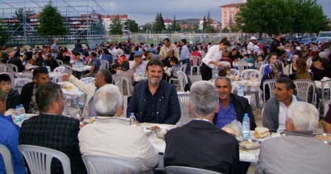 Gökce’den muhtarlar ve personele iftar yemeği