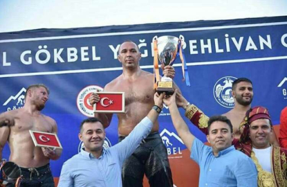 Gökbel’de başpehlivan Ali gürbüz oldu
