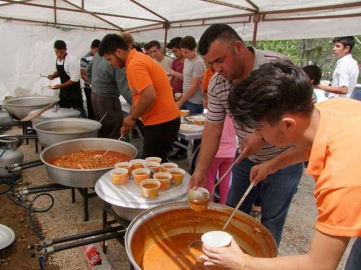 YeltenTarhana şenliği göz doldurdu
