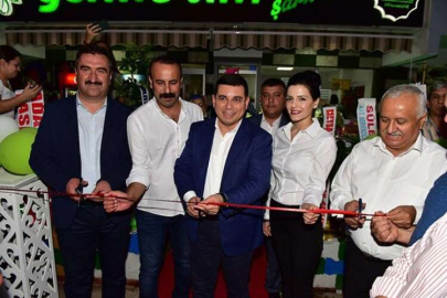 Uğurlu kardeşler ve Tütüncü açılışa katıldılar