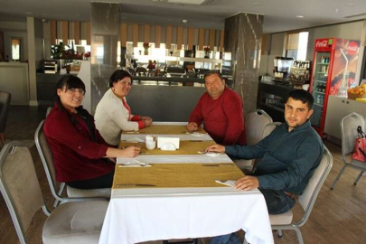 Ak gençlik gazeteciler gününü kutladı