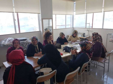 ASMEK’ te çeyiz kursu başladı
