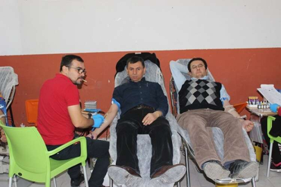 Yaşar Sadi Tekin İlkokulu kan verdi