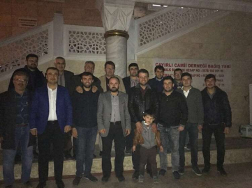 Ak Gençlikten kandil tatlısı