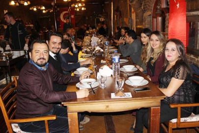 Eğitim İş yemekte bir araya geldi