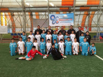 Genç sporcular Okullar  Ligi’nde ter döküyor 
