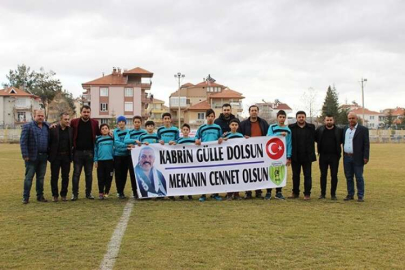 Korkutelispor’dan Gavaz’a anma