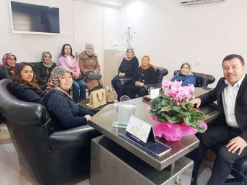 Özbek Ak Kadınları ağırladı