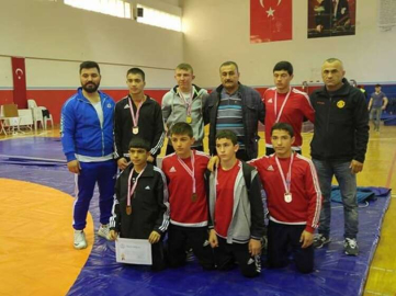 Yine Cengiz Elbeye yine şampiyonluk
