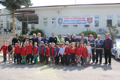 “ Büyükler trafik kurallarına uyun” 