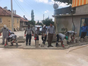 Gümüşlü’de yol çalışmaları devam ediyor