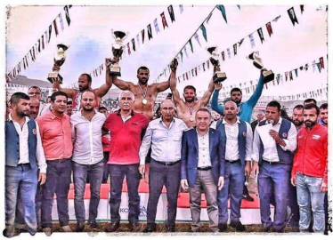 Güreşlerin en genç ağası  Feslikan’a çağırdı