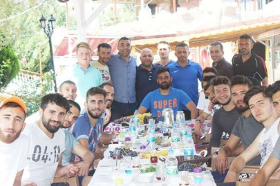 Muhammet Atak’tan yeşil sarılara kahvaltı
