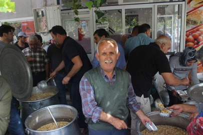 Arasta geleneği bozmadı