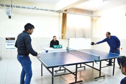Öğretmenler arası tenis turnuvası başladı