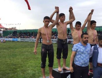 Korkutelispor güreş takımı  Manavgat’ta derece yaptı