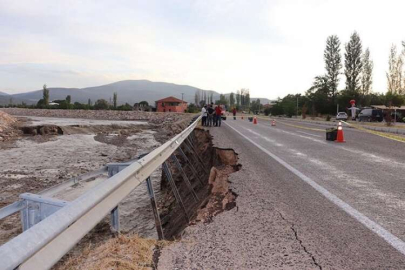 Korkuteli –Fethiye çevre yolunda heyelan