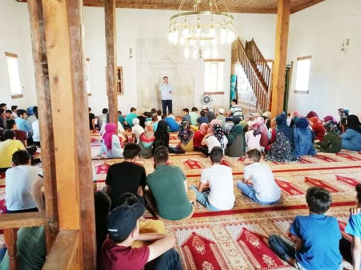 İlçe müftülüğü “Çocuk Aile Camii Buluşması” yaptı