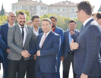 Çimşit muhtarların gününü kutladı