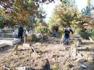 Büyükşehir mezarlıkların eksiklerini gideriyor