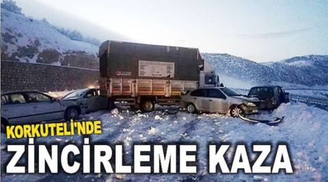Korkuteli'nde zincirleme kaza